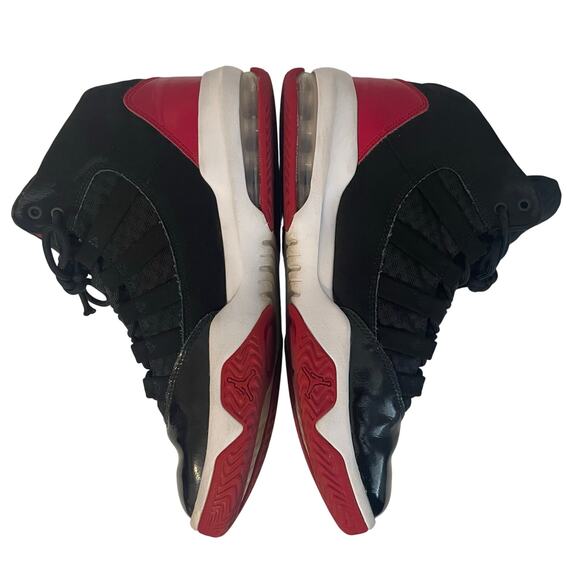 Air Jordan Men’s Max Aura Athletic Shoes AQ9084-006 sz 8 Classic Black Red White main image 7